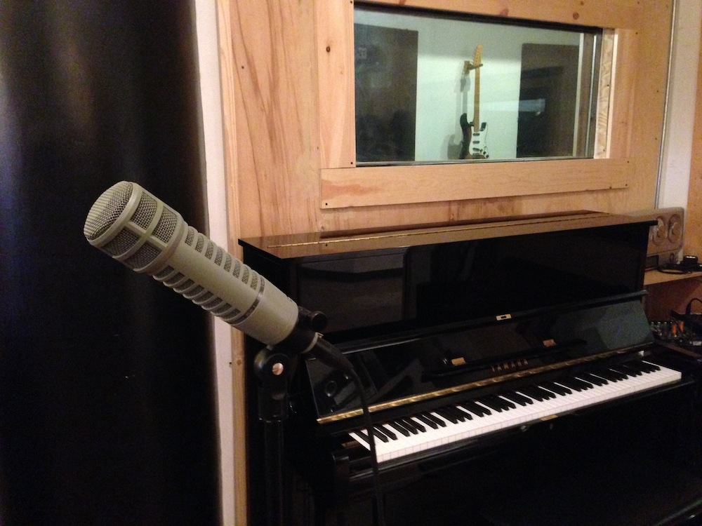NYC Recording Studio Gear Electro-Voice Re20